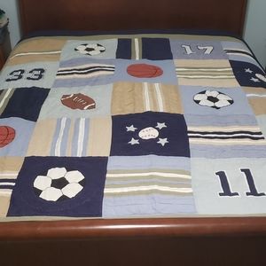 Twin bed comforter/quilt